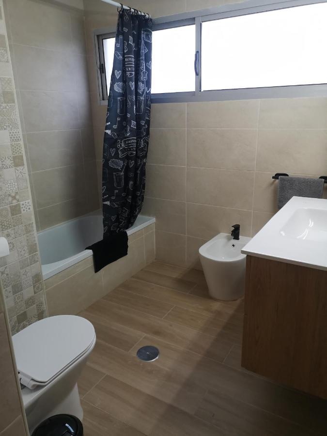 Hostal Mari En La Laguna, Alquiler Habitacion Privada En Hostal, 6 Habitaciones Cerca De La Universidad Y Aeropuerto Norte, 3 Banos Compartidos La Laguna  Exteriör bild