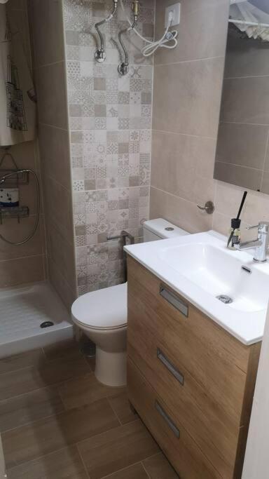 Hostal Mari En La Laguna, Alquiler Habitacion Privada En Hostal, 6 Habitaciones Cerca De La Universidad Y Aeropuerto Norte, 3 Banos Compartidos La Laguna  Exteriör bild